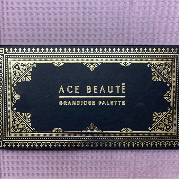 Ace Beautē Grandiose eyeshadow palette - Picture 2 of 2